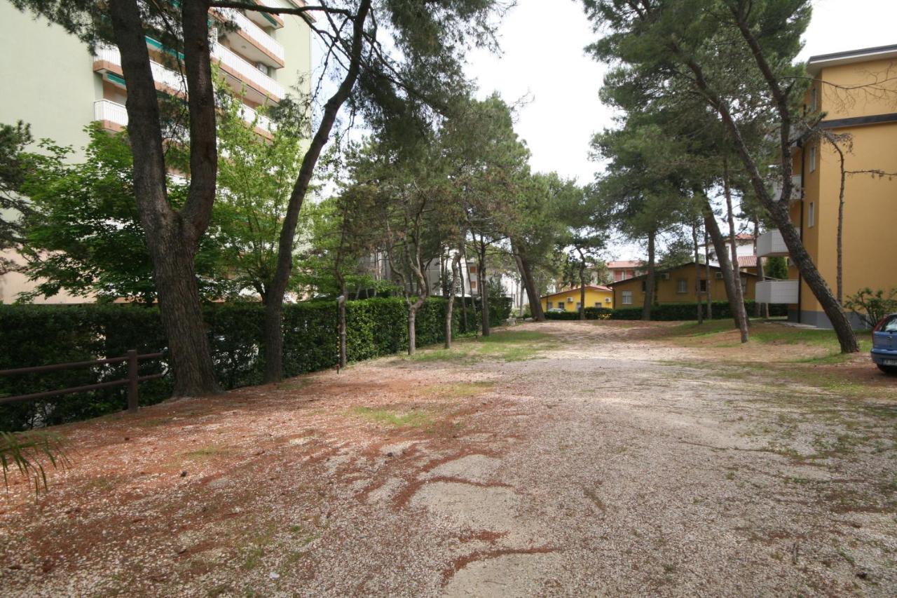 Ba- Tintoretto Apartments - Lignano Sabbiadoro Zewnętrze zdjęcie